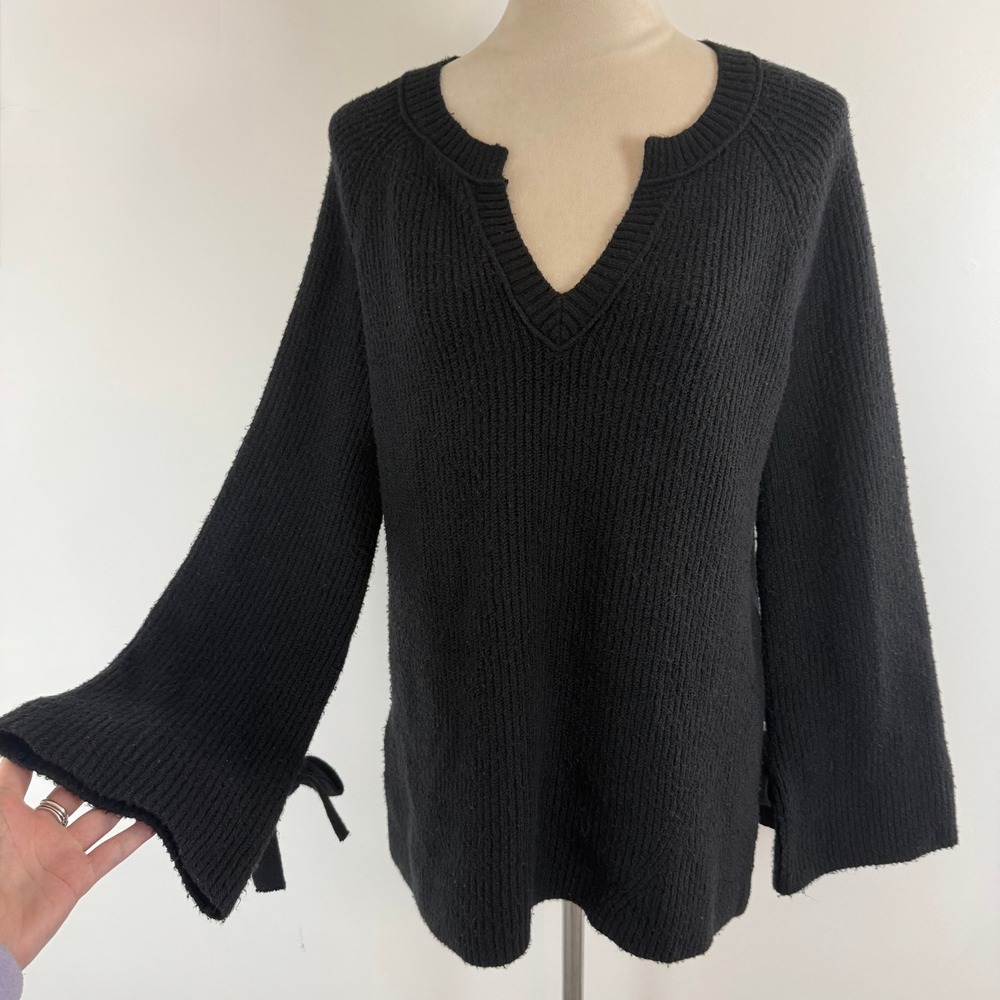 Aerie Womens Black Ribbed Notched V-Neck Bell Sleeve Bow Ties Sweater Size Small